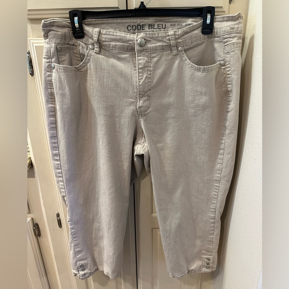 Code Bleu Women's Tan Jeans, Gwen style, plus size